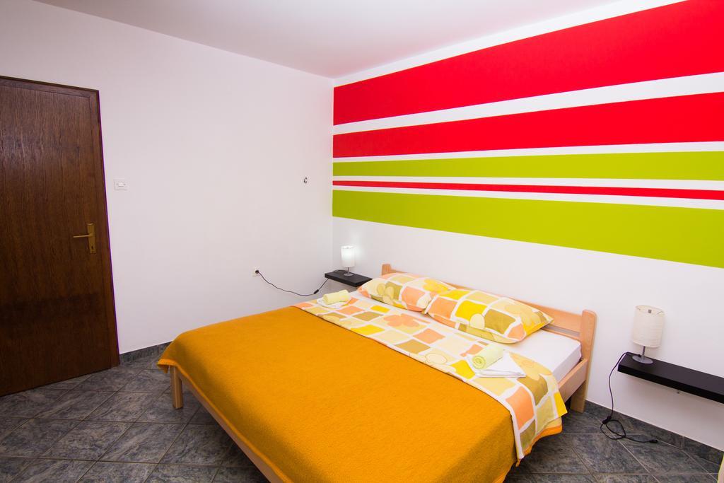 Apartmani Zuzic Krk Town Camera foto