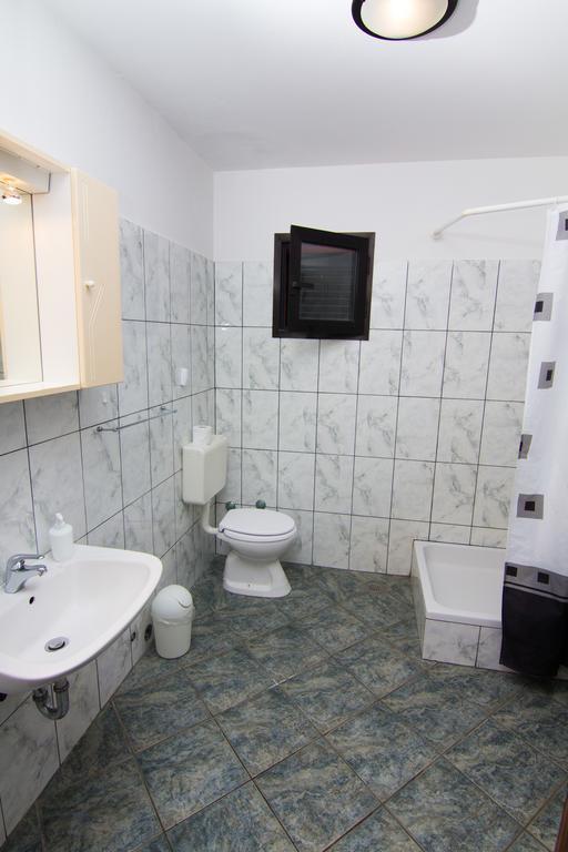 Apartmani Zuzic Krk Town Camera foto