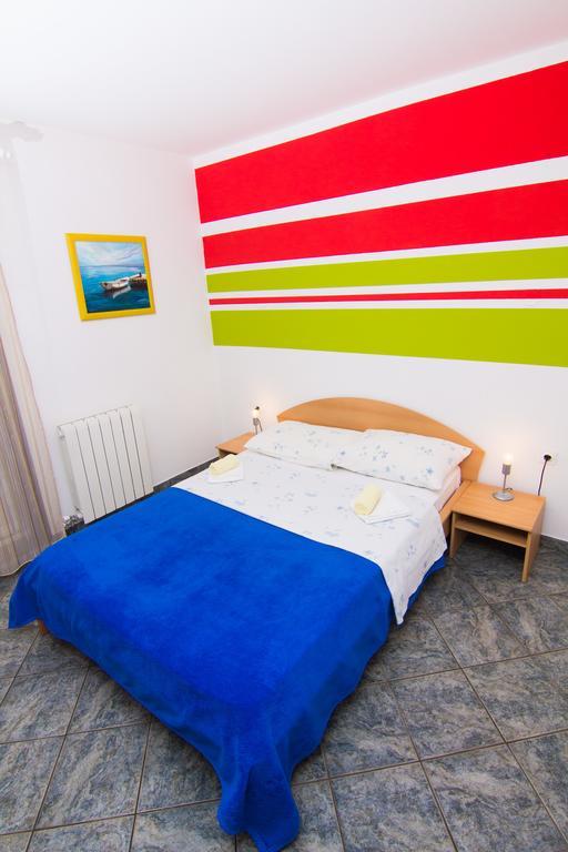 Apartmani Zuzic Krk Town Camera foto