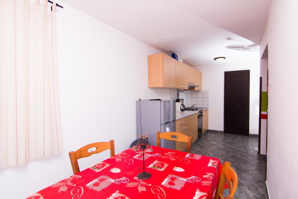 Apartmani Zuzic Krk Town Camera foto